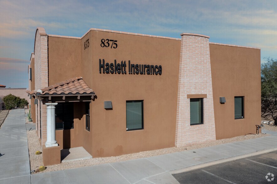 More Photos Of 8375 N Oracle Rd, Oro Valley Office For Sale