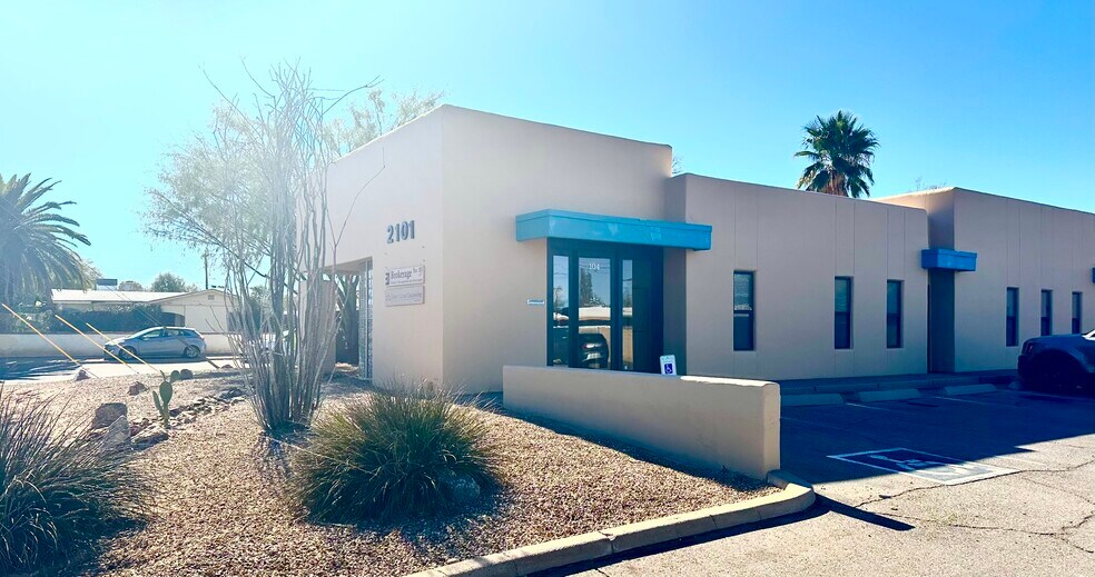 More Photos Of 2101 N Country Club Rd, Tucson Office For Lease