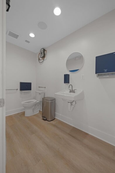 More Photos Of 19950-19980 Overseas Hwy, Sugarloaf Key Office For Sale