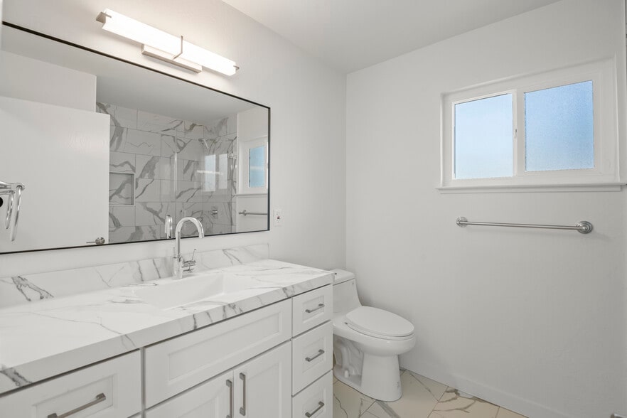 More Photos Of 1625 Palmetto Ave, Pacifica Apartments For Sale