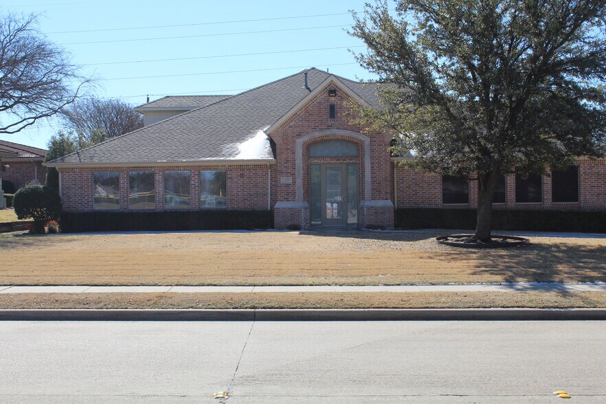 More Photos Of 5208 Village Creek Dr, Plano Office For Lease