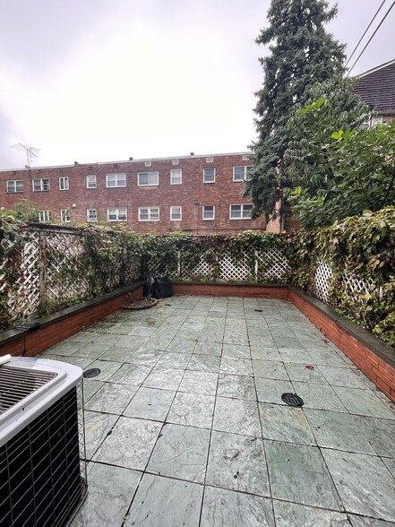 More Photos Of 2516 Francis Lewis Blvd, Flushing Office For Lease