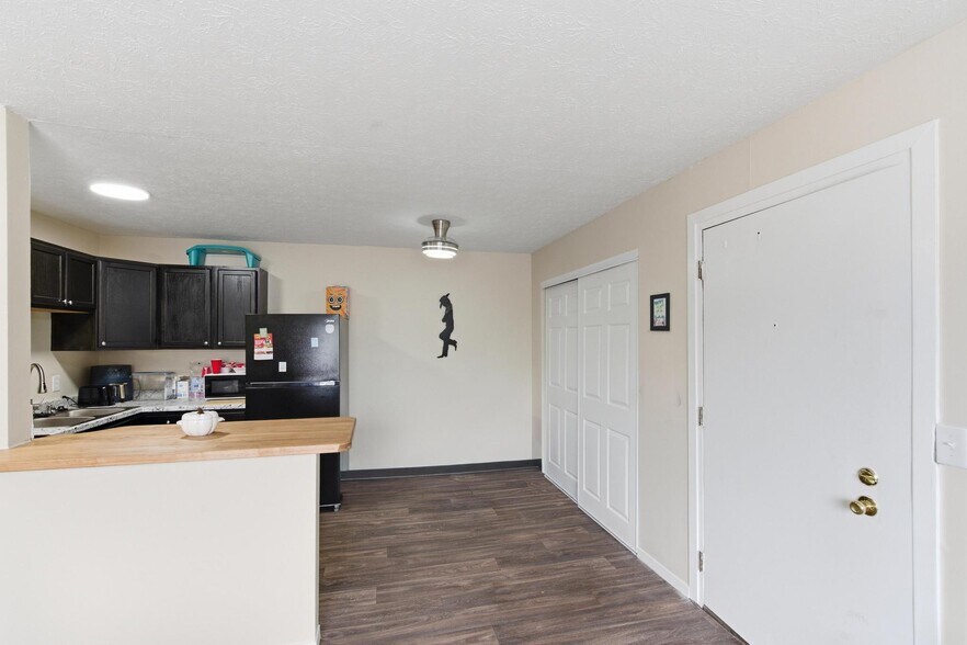 More Photos Of 1631 Jackson Ln, Middletown Multifamily For Sale