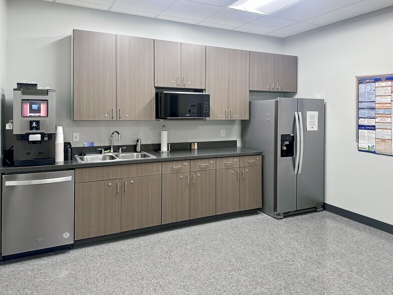 More Photos Of 300 Wharton Cir, Triadelphia Coworking Space