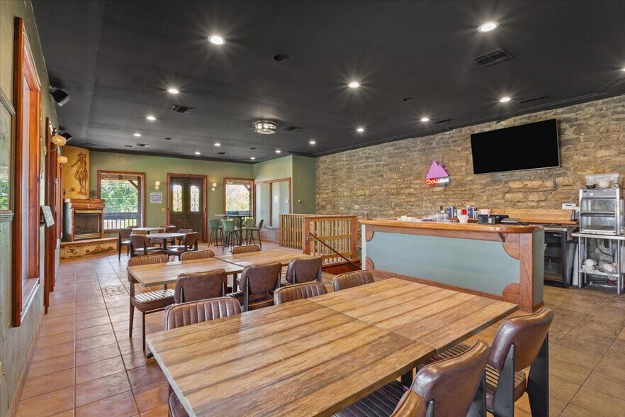 More Photos Of 128 N Pecan, Hico Restaurant For Sale