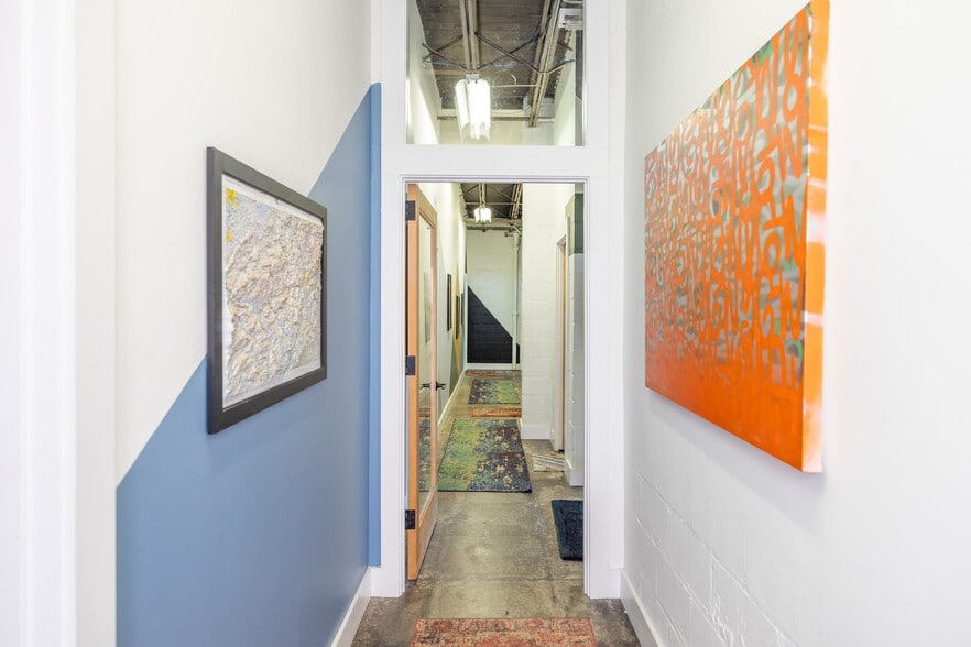 More Photos Of 46 Aston St, Asheville Light Manufacturing For Lease