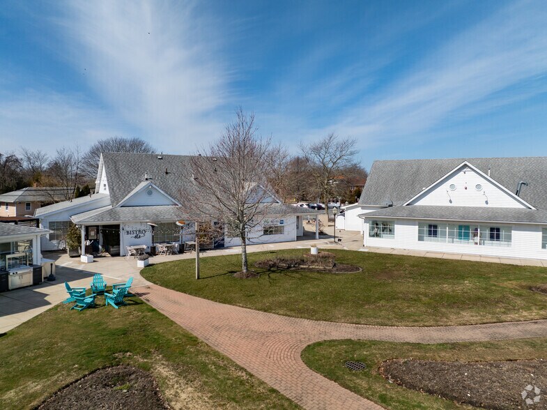 More Photos Of 760 Montauk Hwy, Water Mill Unknown For Lease