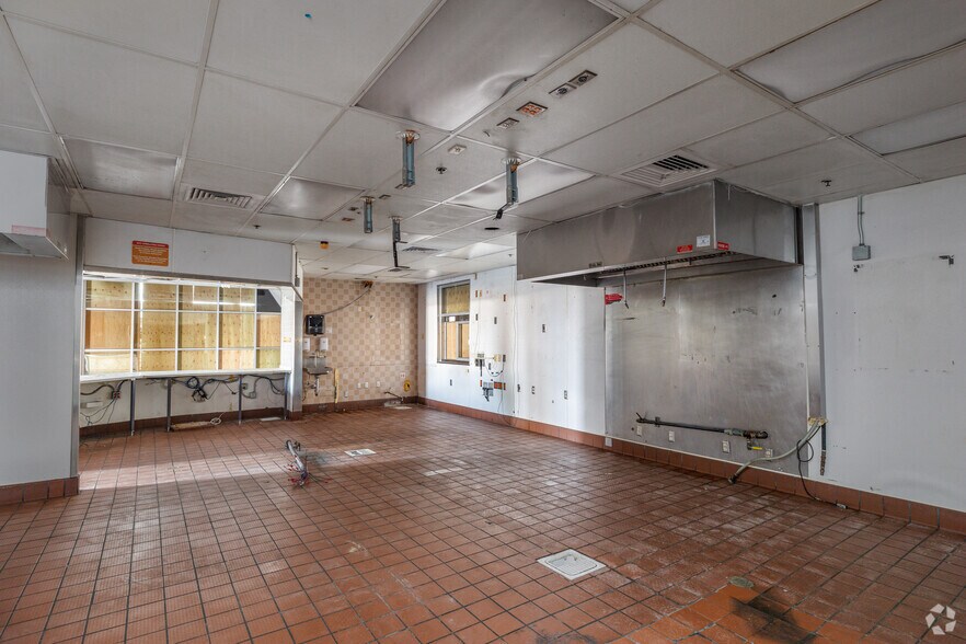 More Photos Of 725 S Palm Canyon Dr, Palm Springs Fast Food For Sale