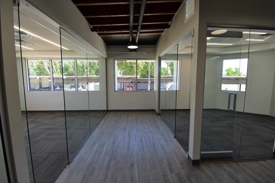 More Photos Of 72140 Magneisa Falls Dr, Rancho Mirage Office Residential For Sale