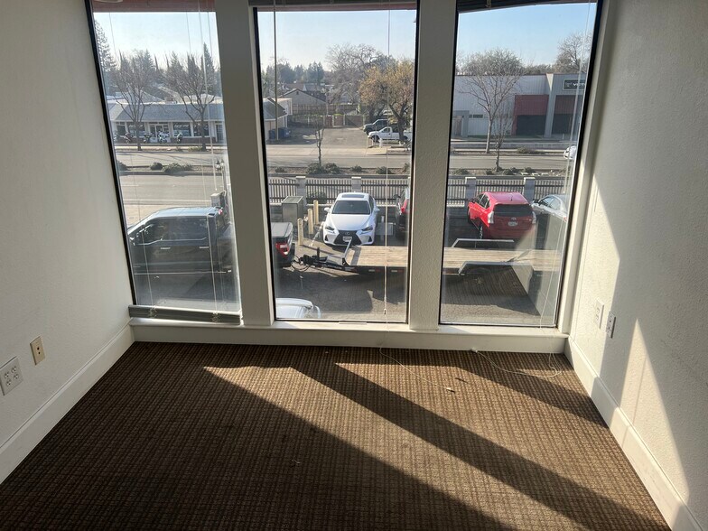 More Photos Of 7610 Auburn Blvd, Citrus Heights Unknown For Lease