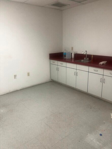 More Photos Of 3555-3559 W Wright St, Boise Light Manufacturing For Lease