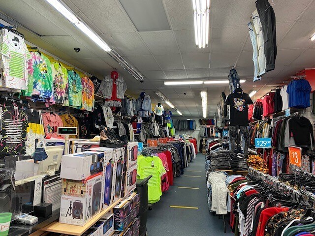 More Photos Of 1402 Main St, Springfield General Retail For Lease