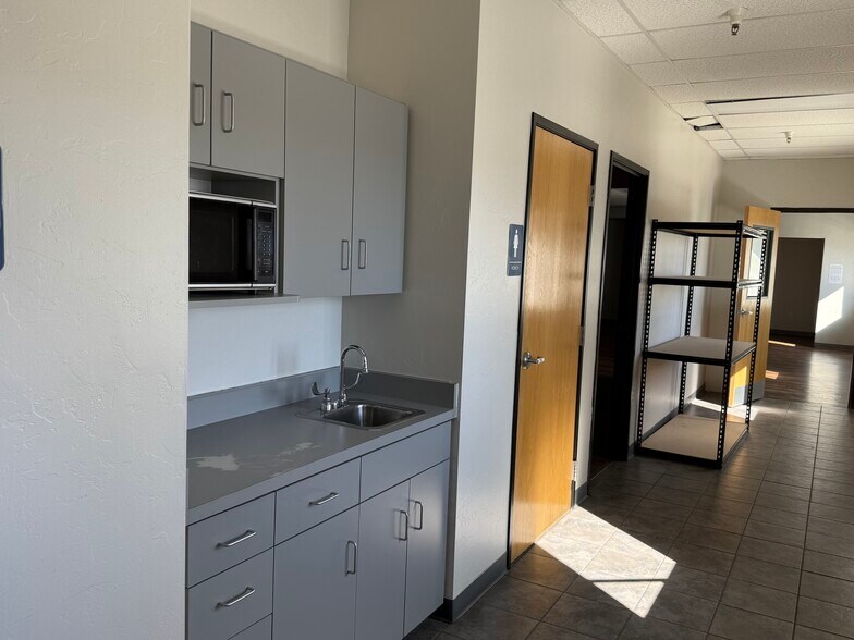 More Photos Of 3594 E Lincoln St, Tucson Truck Terminal For Lease