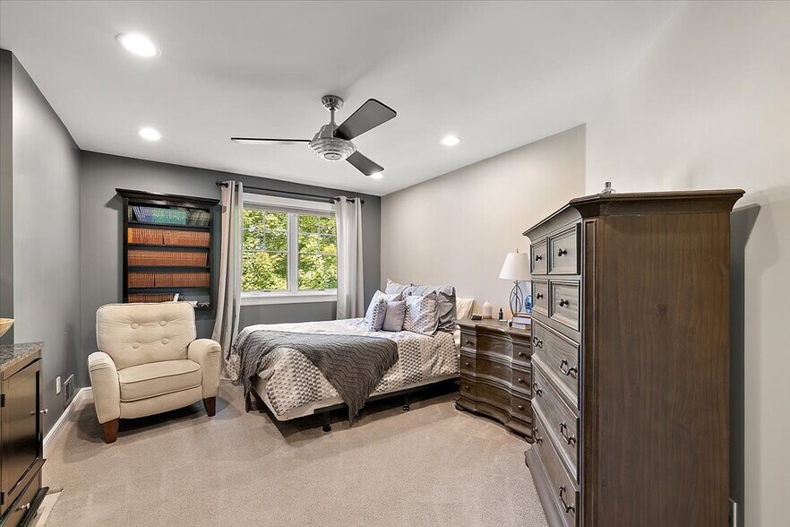 More Photos Of 1330 Oxford Rd, Bloomfield Hills Specialty For Sale