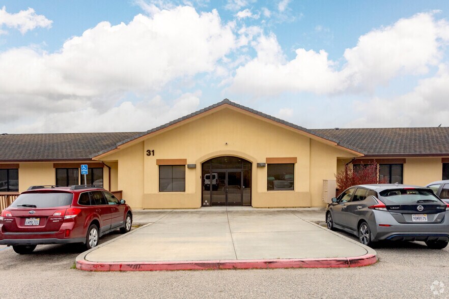 More Photos Of 31 Upper Ragsdale Dr, Monterey Office For Lease
