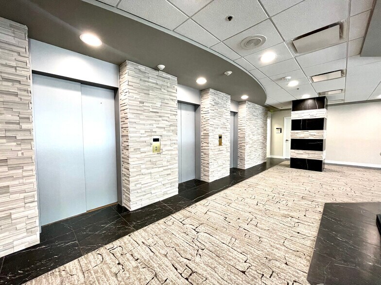 More Photos Of 1515 Ringling Blvd, Sarasota Office For Lease