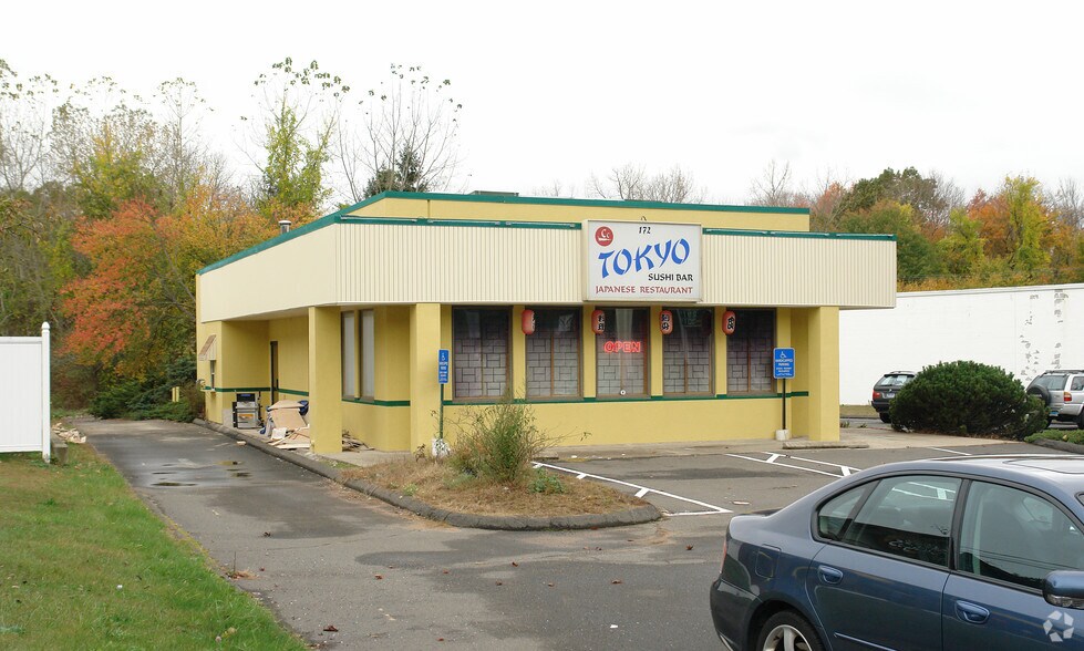 Primary Photo Of 172 Queen St, Southington Restaurant For Lease