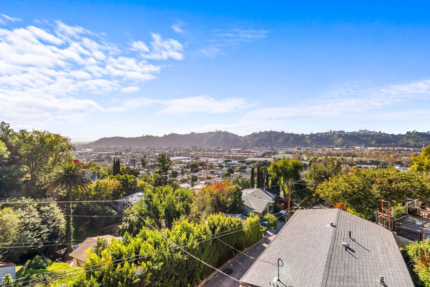 More Photos Of 3055 Future St, Los Angeles Apartments For Sale