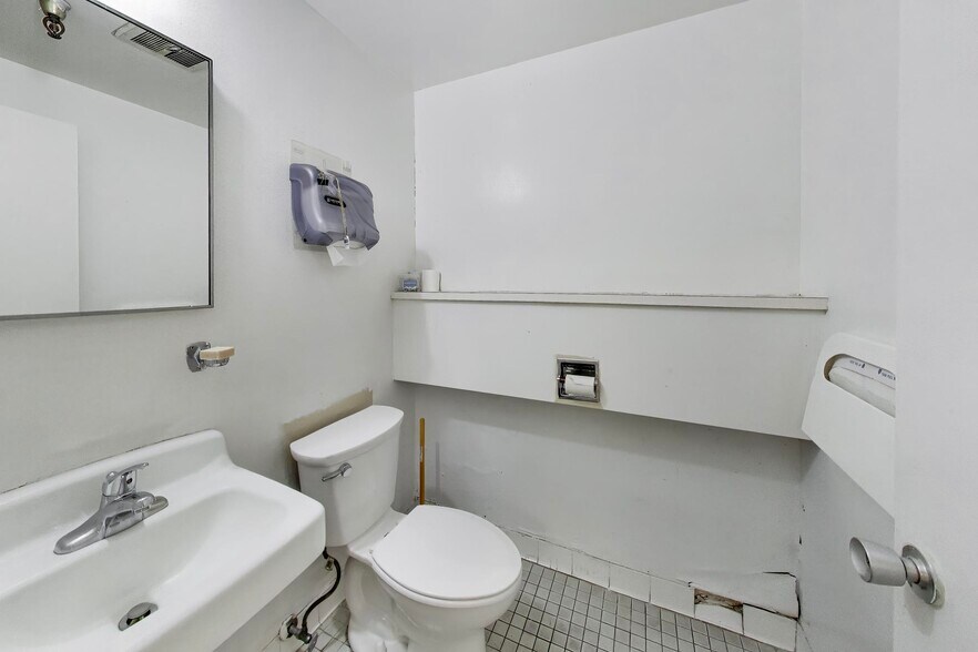 More Photos Of 667 Clay St, San Francisco Office Residential For Lease