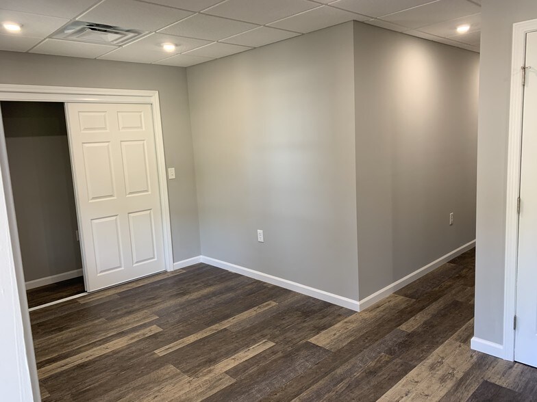 More Photos Of 615 Colonial Park Dr, Roswell Loft Creative Space For Lease