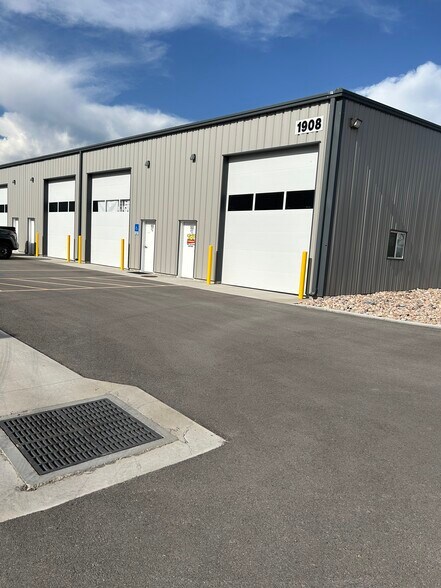 Primary Photo Of 1908 N 200 E, Spanish Fork Self Storage For Lease