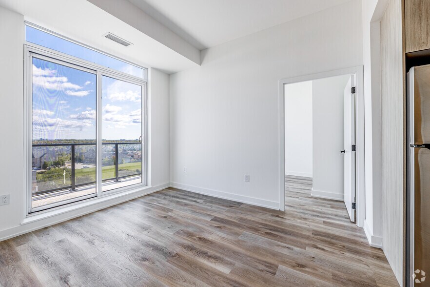 More Photos Of 2475 Old Bronte Rd, Oakville Apartments For Lease