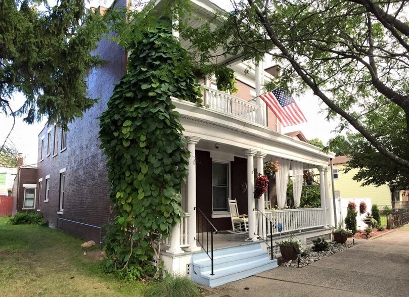 More Photos Of 562 5th Ave, Troy Specialty For Lease