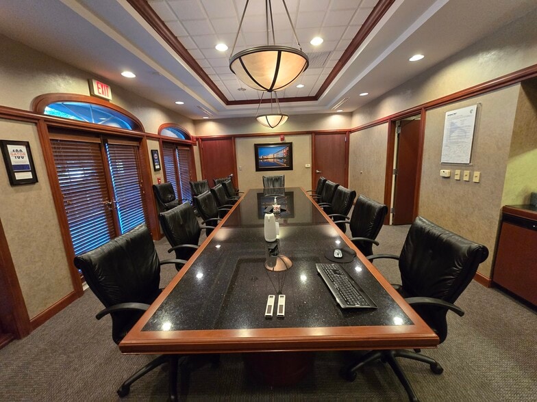 More Photos Of 465 Warren Ave, Longwood Office For Lease