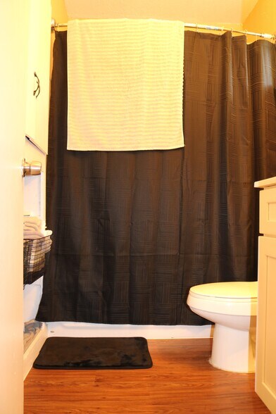 More Photos Of 216 Lucas St, San Antonio Apartments For Sale