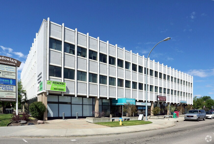 More Photos Of 8700-8704 Meadowlark Rd NW, Edmonton Office For Lease