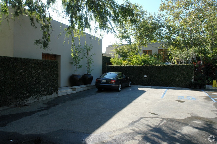 More Photos Of 1505 E Valley Rd, Montecito Loft Creative Space For Lease