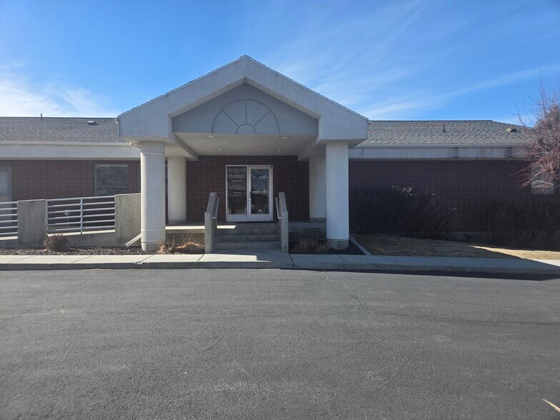 More Photos Of 1455 400 E Suite 3A, Logan Healthcare For Lease