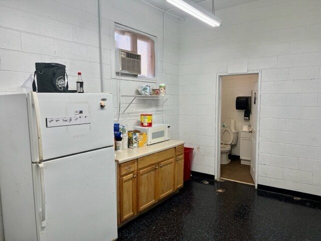 More Photos Of 179 Waughtown St, Winston-Salem Warehouse For Sale