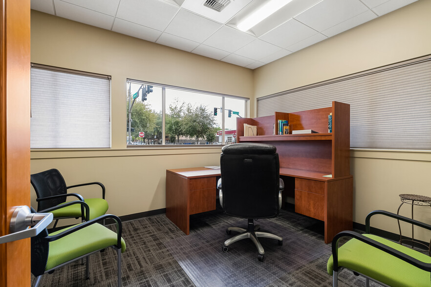 More Photos Of 1501 Cornwall Ave, Bellingham Bank For Sale