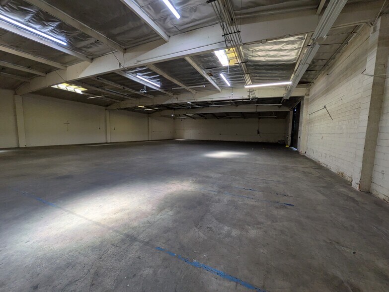 More Photos Of 249 Victoria St, Gardena Warehouse For Lease