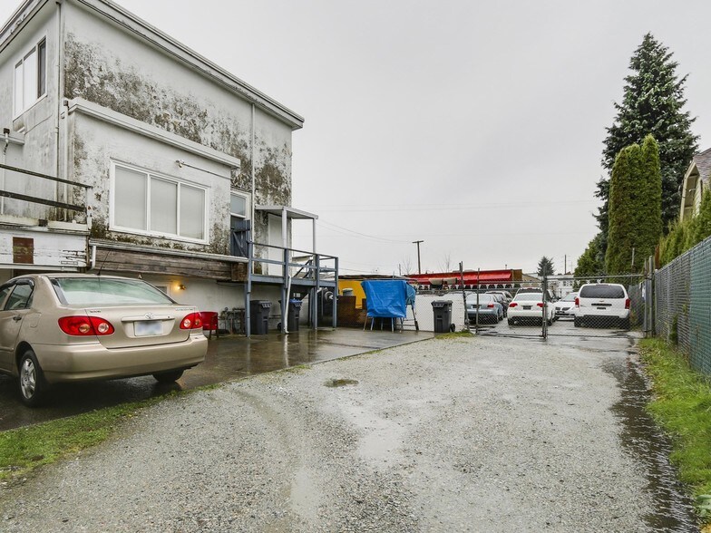 More Photos Of 909-915 Twelfth St, New Westminster Land For Sale