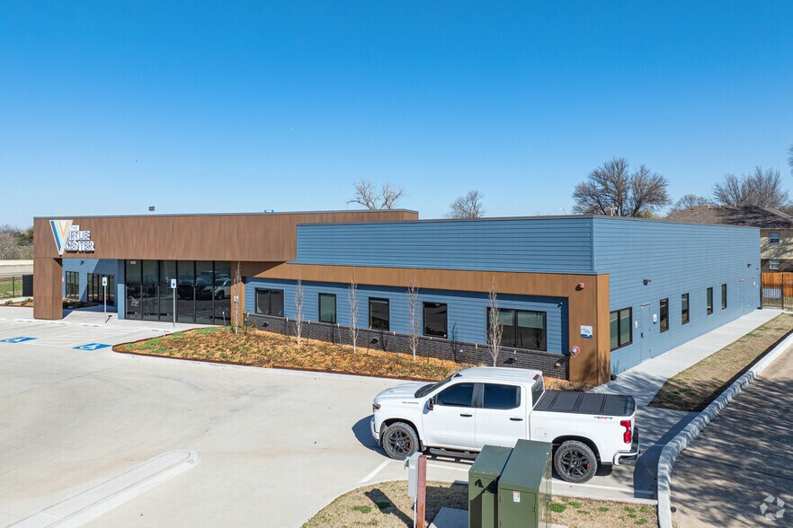 Primary Photo Of 2457 Wilcox Dr, Norman Office For Lease