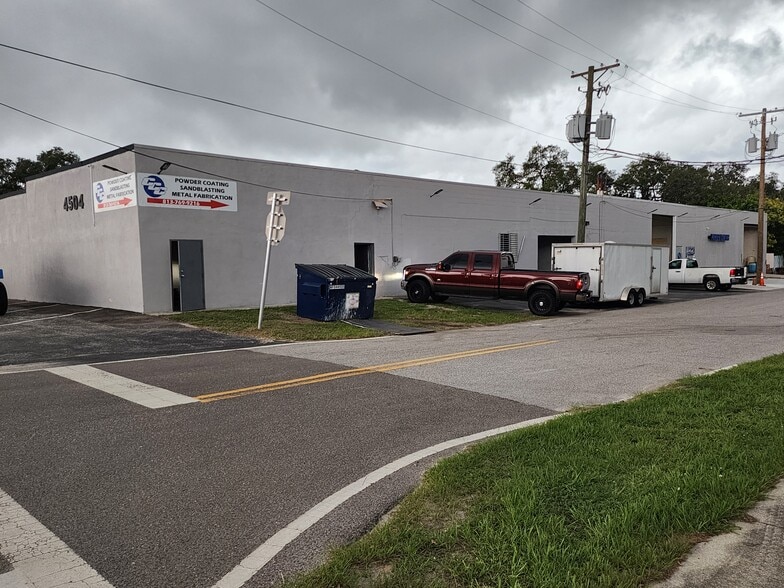 More Photos Of 4504 E Hillsborough Ave, Tampa Showroom For Sale