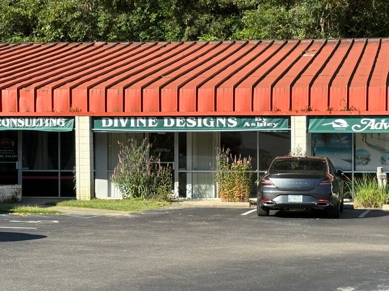 More Photos Of 2522 Capital Cir NE, Tallahassee General Retail For Sale