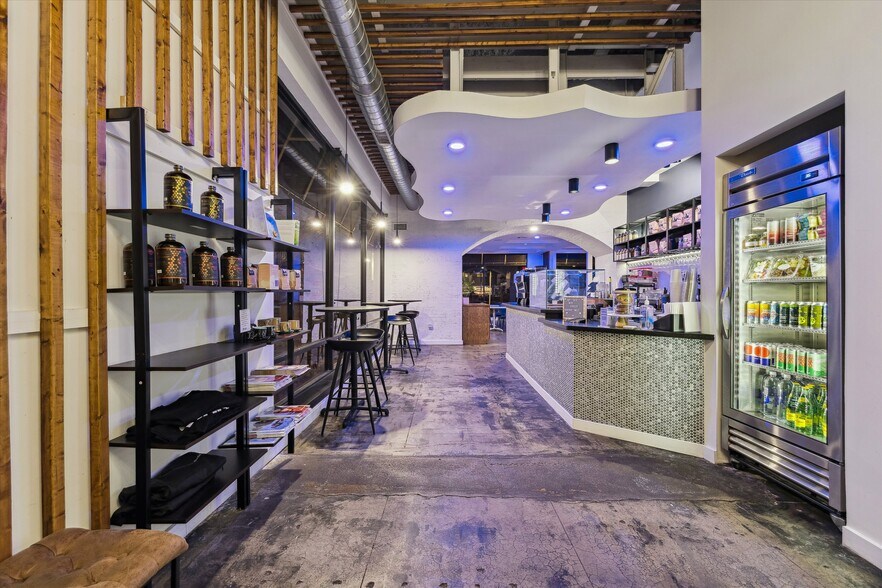 More Photos Of 2135-2147 Westheimer Rd, Houston Unknown For Lease