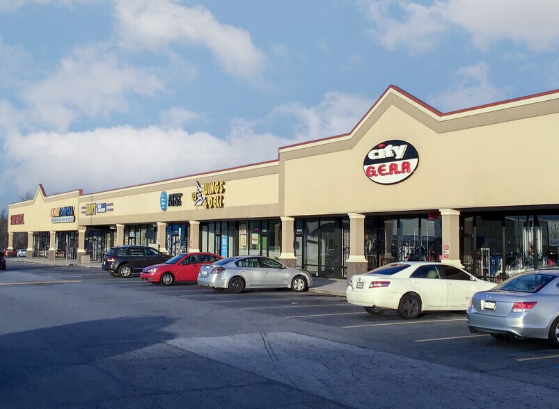 More Photos Of 6124-6136 White Horse Rd, Greenville Unknown For Lease