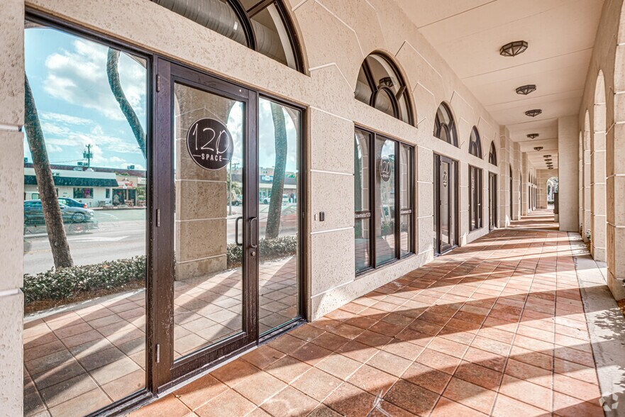 More Photos Of 120 N Federal Hwy, Lake Worth Office Residential For Lease