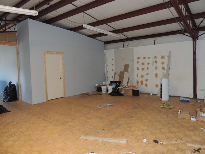 More Photos Of 21720 S State Highway 29, Middletown Storefront Retail Office For Sale
