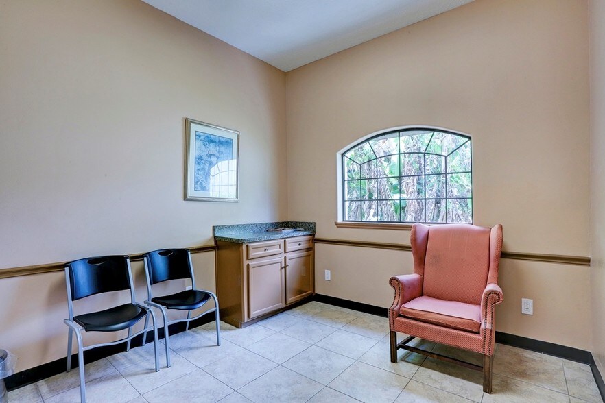 More Photos Of 3208 Broadway St, Houston Medical For Lease