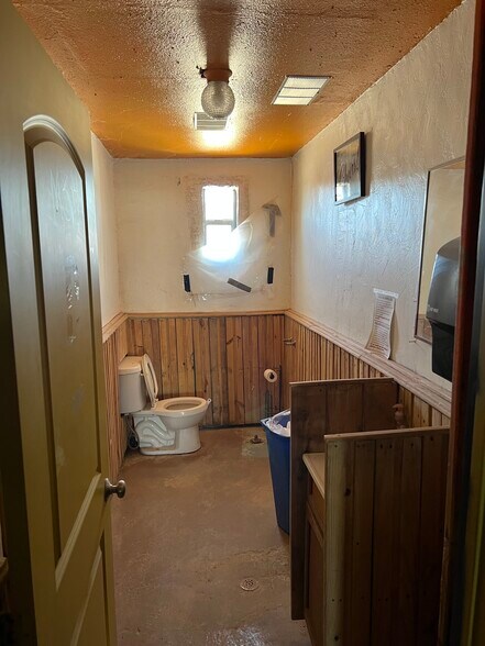 More Photos Of 1103 U.S. 385, Highway, Mccamey General Retail For Sale