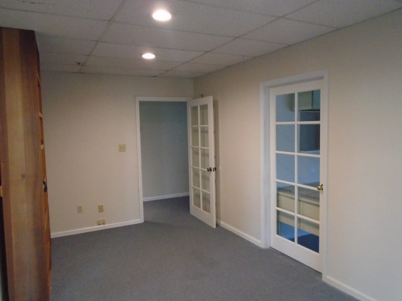 More Photos Of 1090 Adams St, Benicia Loft Creative Space For Lease