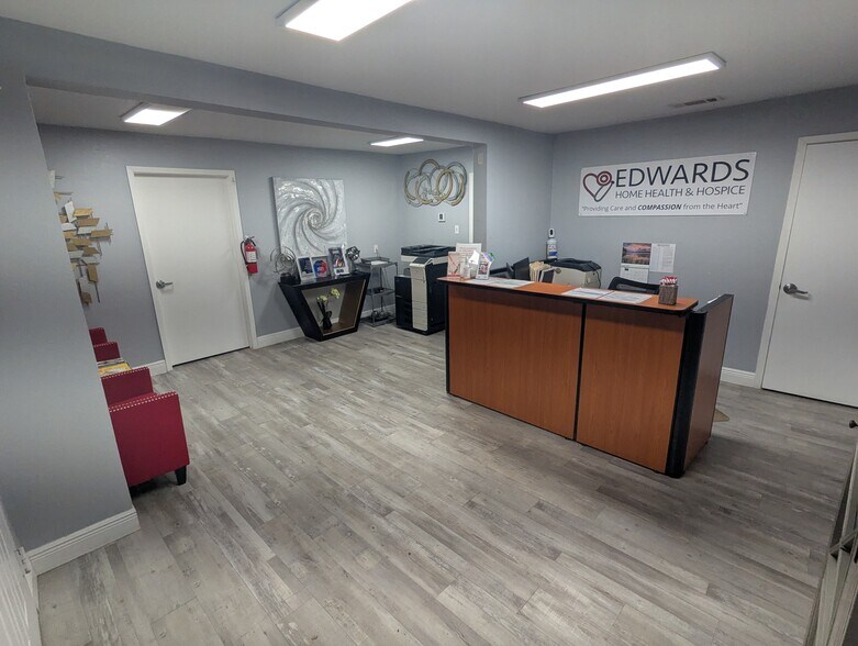 More Photos Of 8411 N Interstate 35, Austin Office For Lease