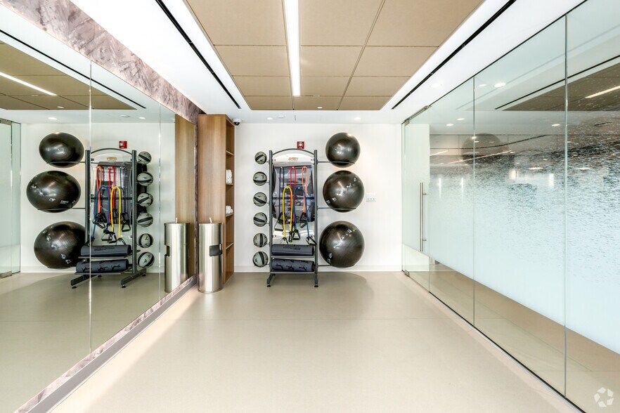 More Photos Of 4520 East West Hwy, Bethesda Office For Lease