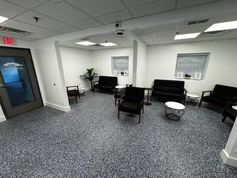 More Photos Of 1540 Hannah Ave, Forest Park Light Distribution For Lease