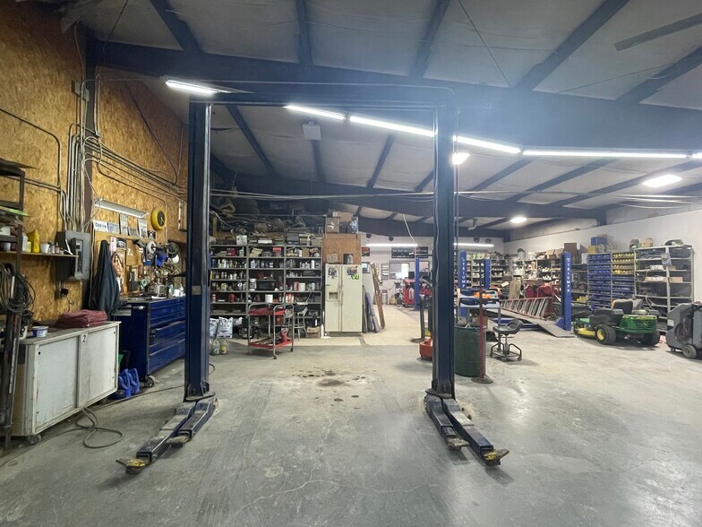 More Photos Of 200 Main St, Maple Hill Auto Repair For Sale